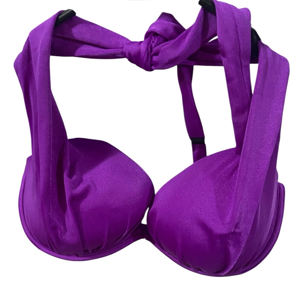 Venus bikini top size D